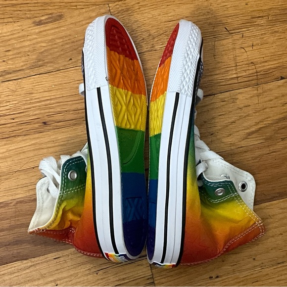 Converse Rainbow Pride High Top Sneakers Youth size 13 - Picture 4 of 7
